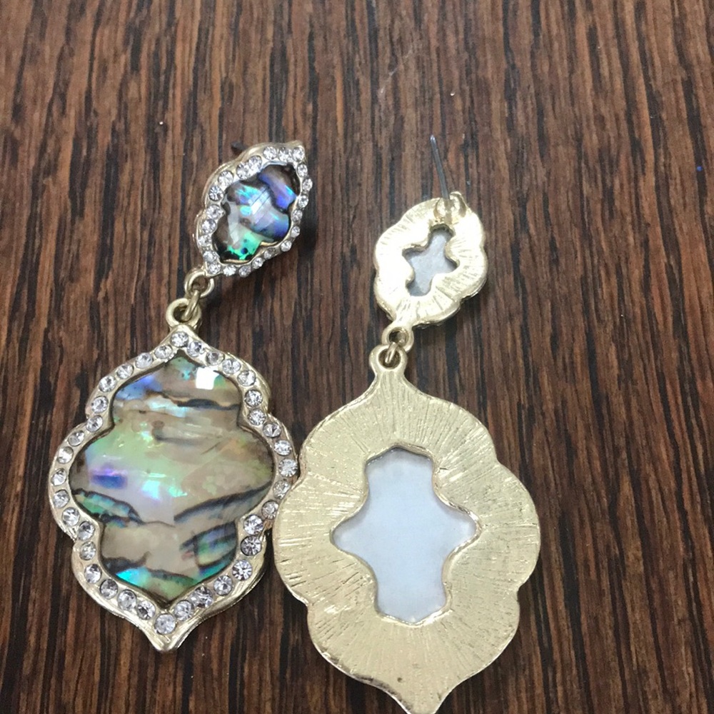 Dangle earrings! - Picture 2 of 2